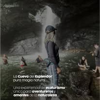 Personas disfrutando dentro de la Cueva del Esplendor